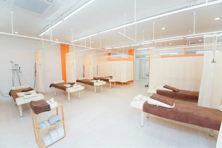 舎人公園前接骨院の内観・外観1