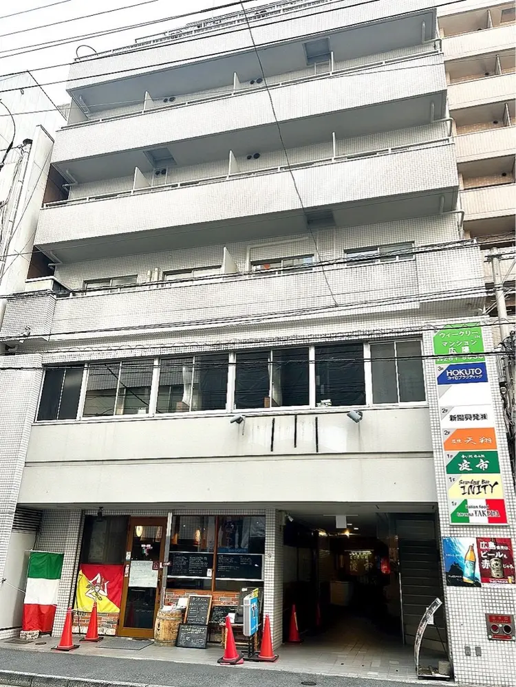 AQUA NAILの内観・外観1