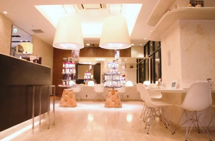 ATENAの内観・外観2