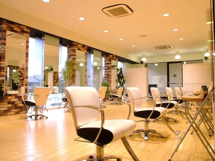 スパークヘアの内観・外観3