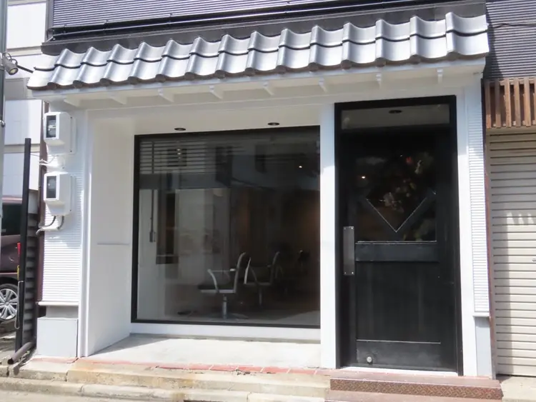 tenderの内観・外観1