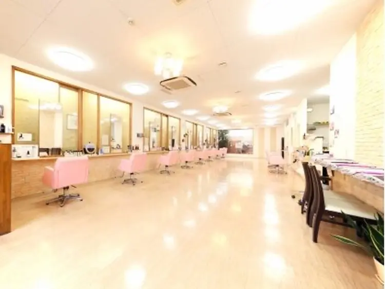 ヘアーサロンリューズの内観・外観2