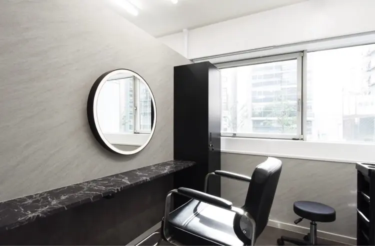 FRAME+spa&hair roomなんば駅前店の内観・外観1