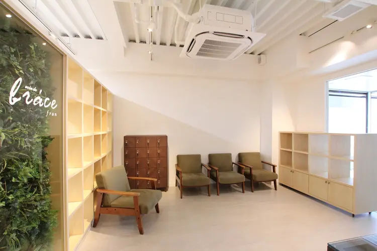 men's salon Liberte Grit 心斎橋（メンズサロンリベルテグリット）の内観・外観2