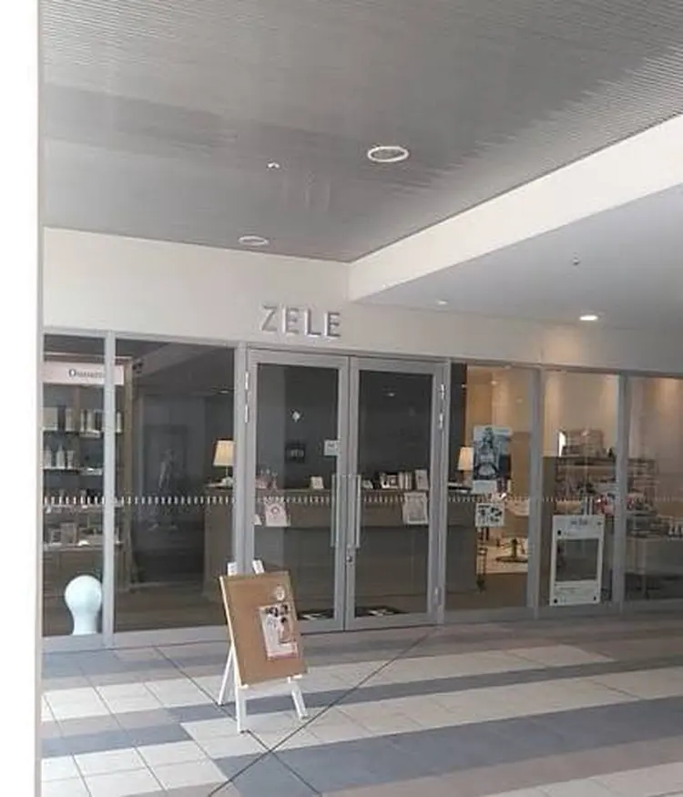 ZELE 上尾店の内観・外観1