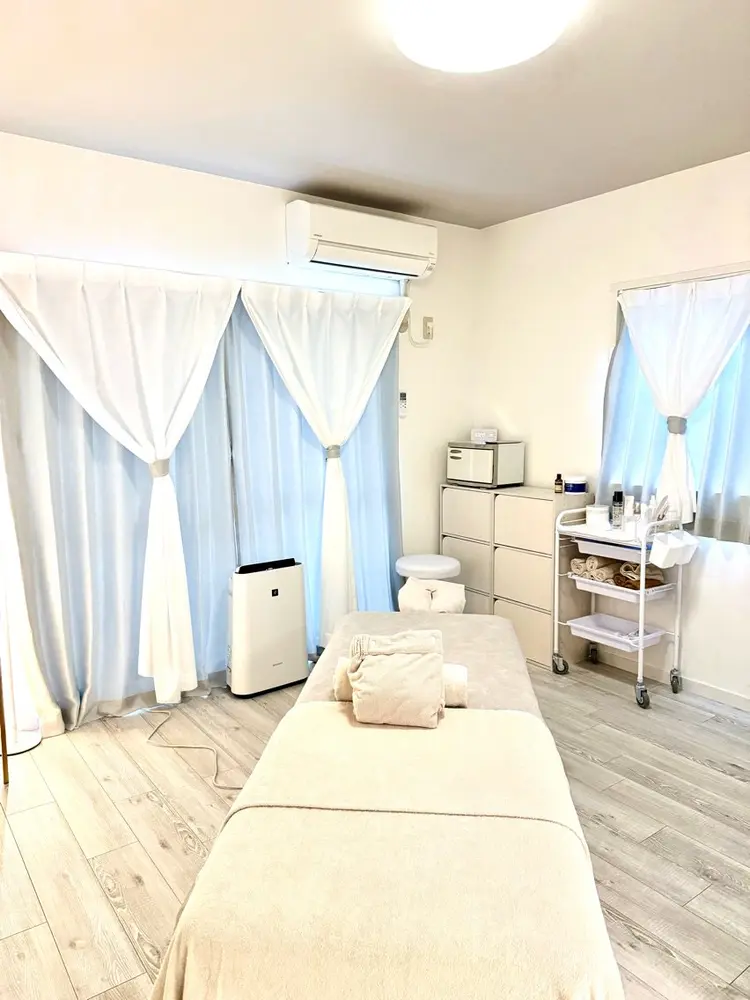 リンパマッサージ&小顔コルギ　More blissの内観・外観1