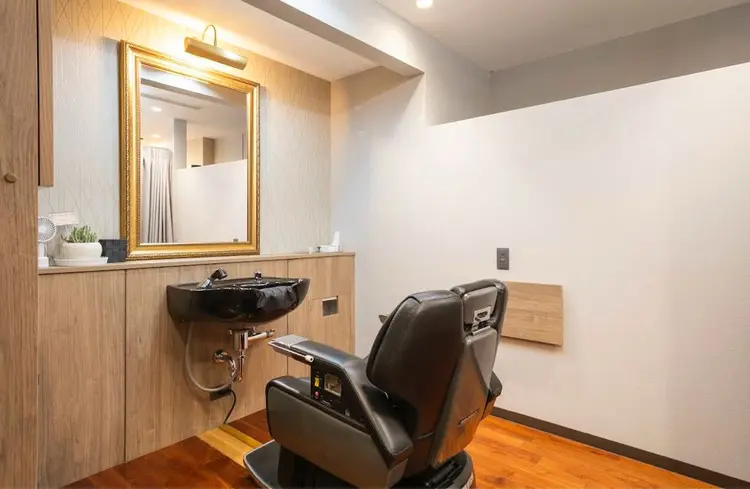 メンズサロンBOLT浜口店の内観・外観3