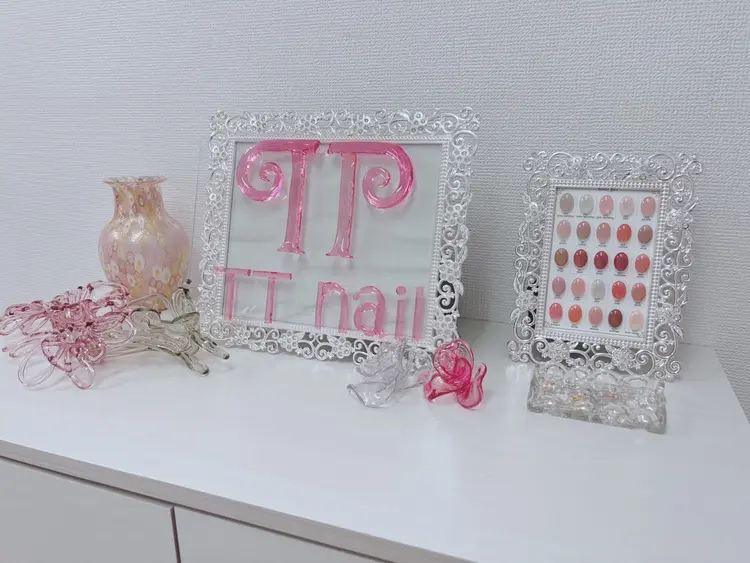 TT nailの内観・外観1