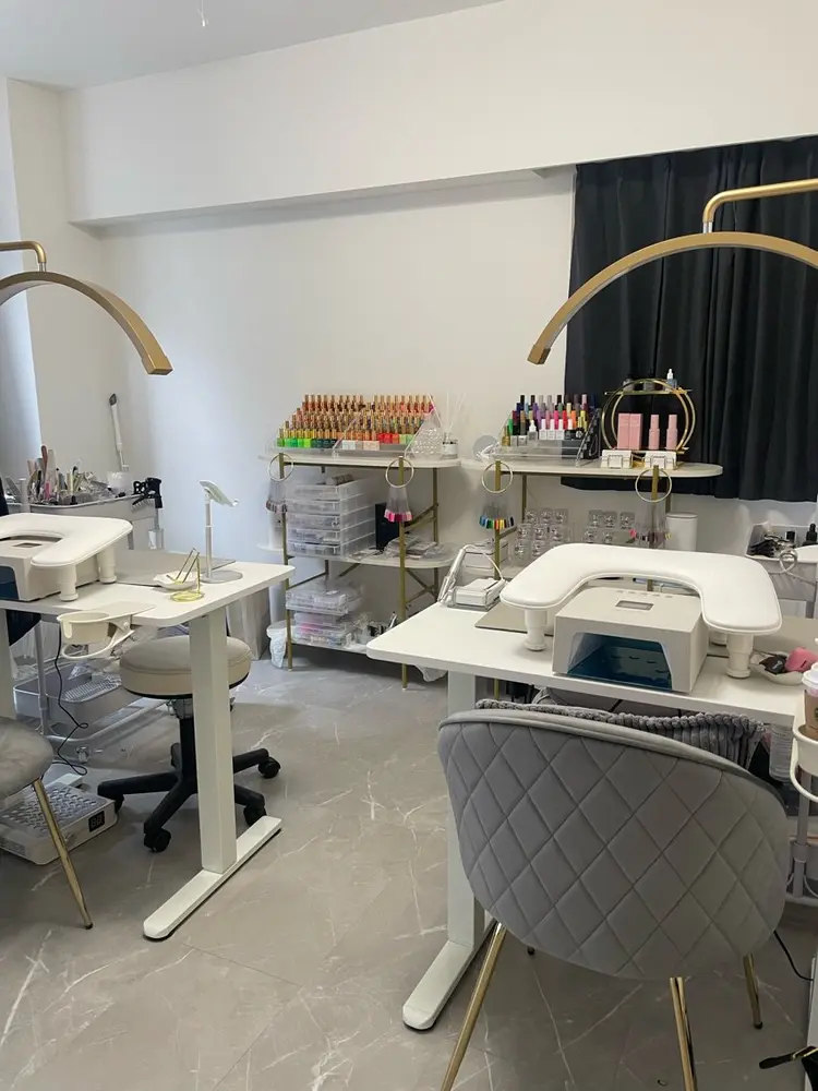 Nail Studio NEW MOONの内観・外観1