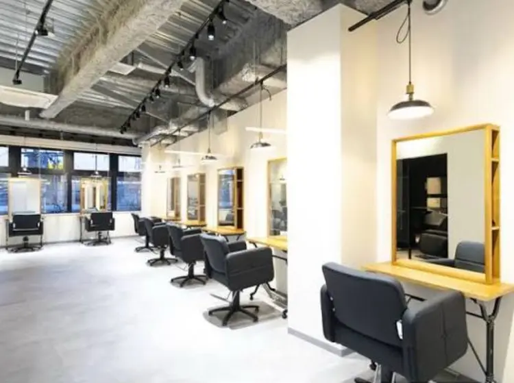 ADORE by happinessの内観・外観1