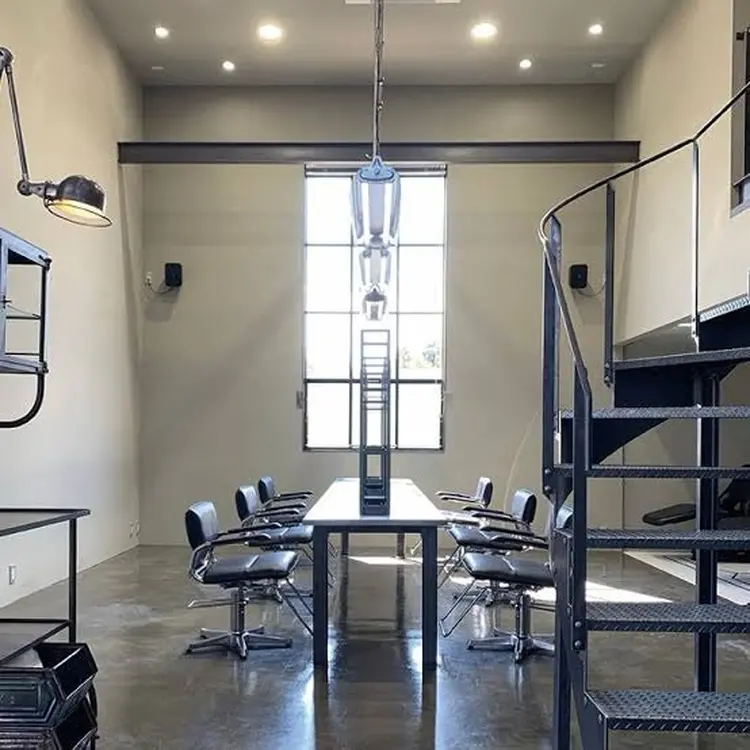 cyanの内観・外観1