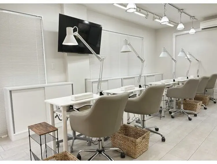 マリーネイルズ青山店の内観・外観2