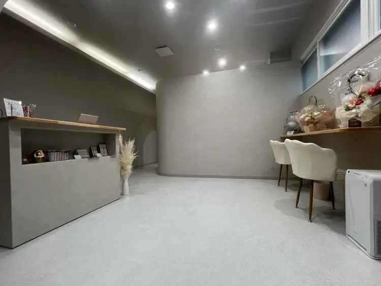 eyelash&eyebrow aimerの内観・外観2