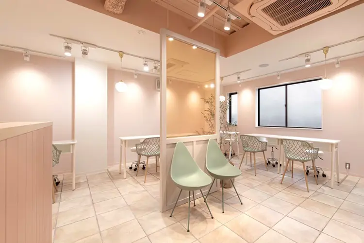 Sheの内観・外観1