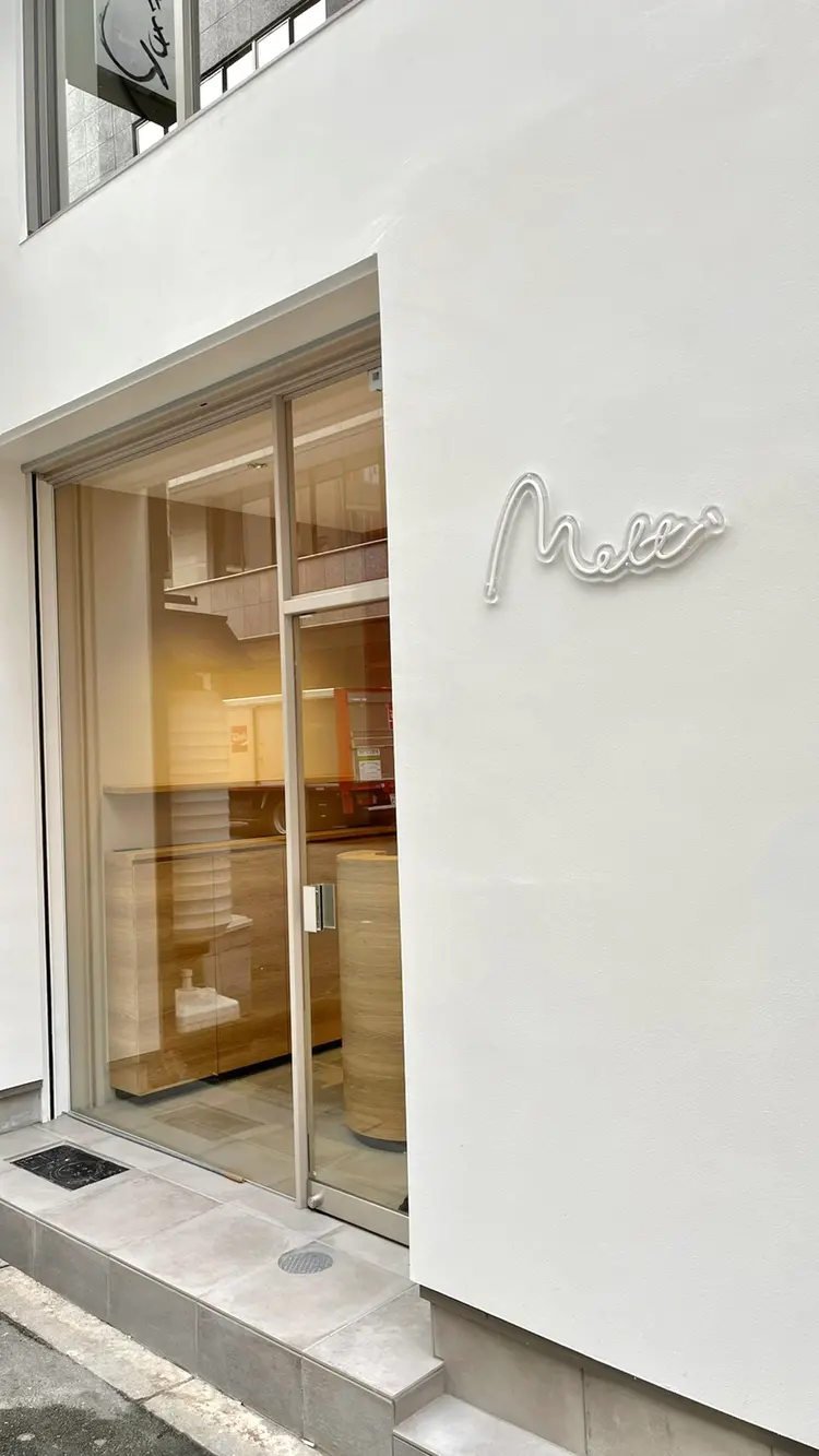 melt西梅田店の内観・外観1