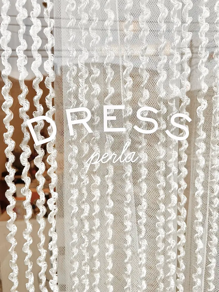 DRESSの内観・外観1