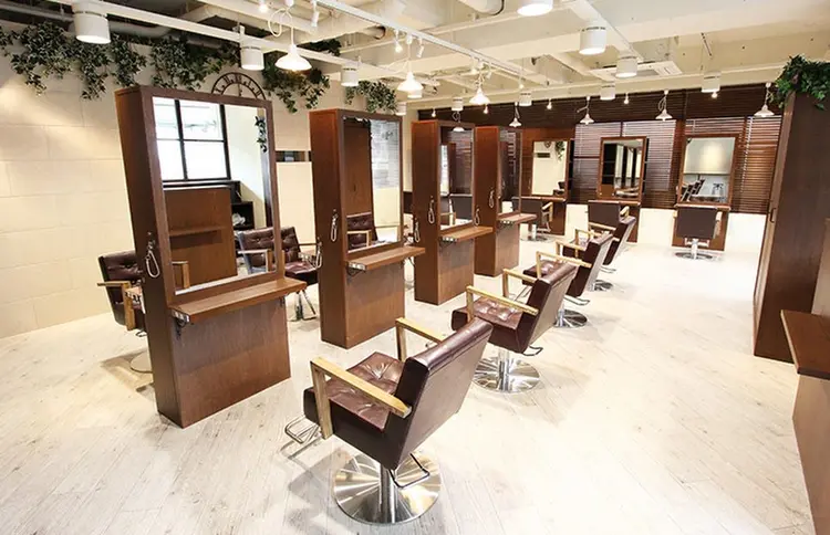 美容室Lee 上新庄vita店の内観・外観1