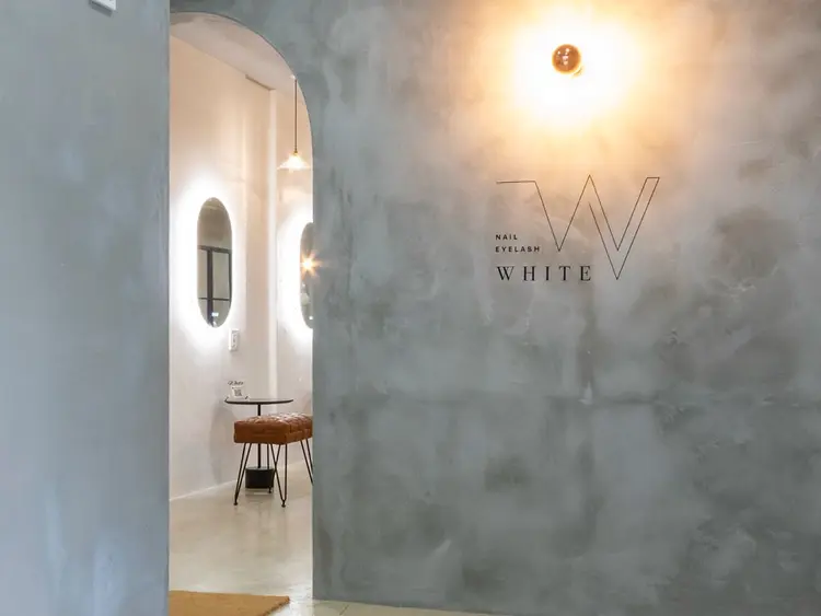 WHITEの内観・外観1