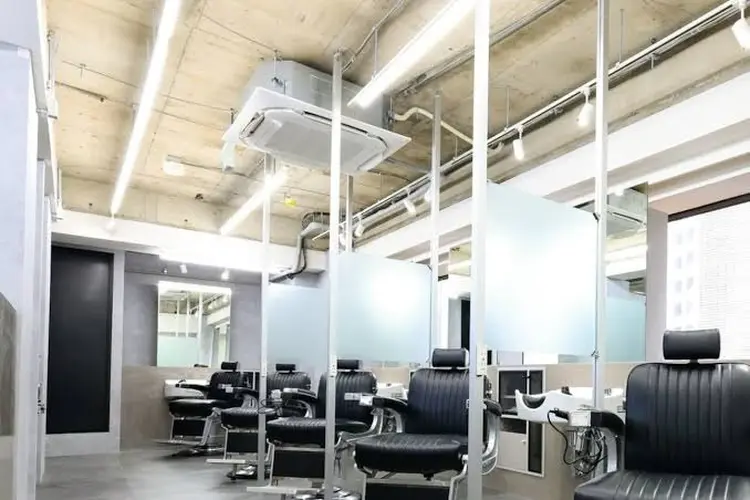 chrom Tokyo neonの内観・外観1