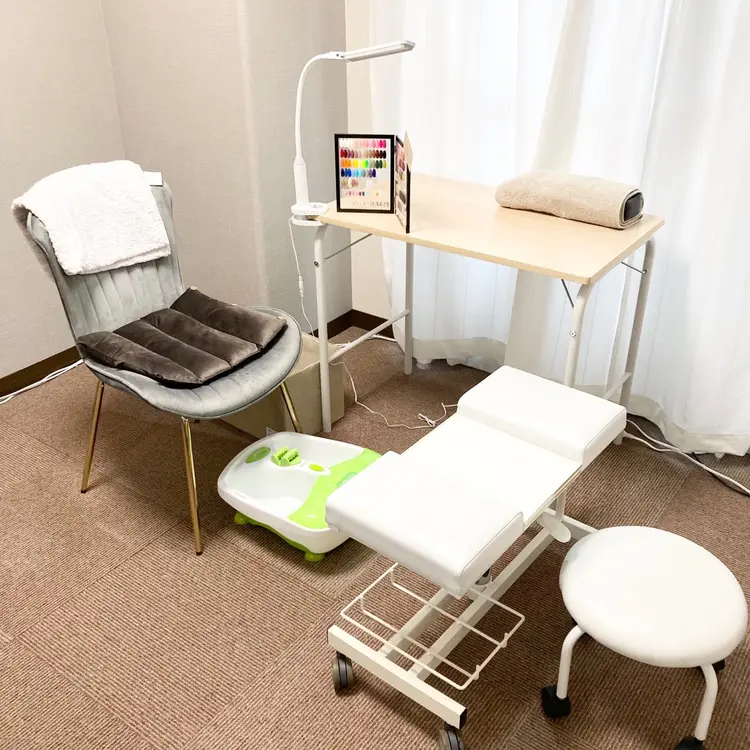 nails by sayaの内観・外観3