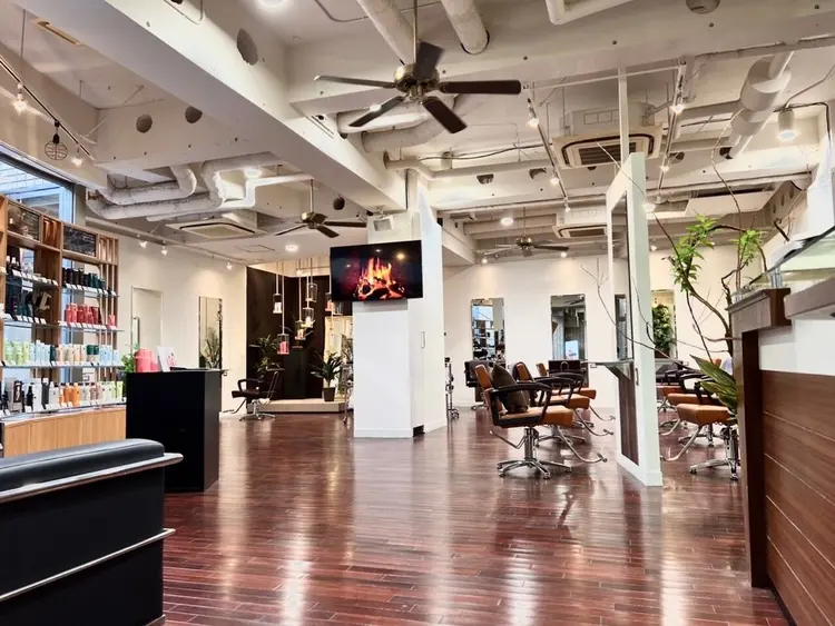 OASIS表参道の内観・外観2