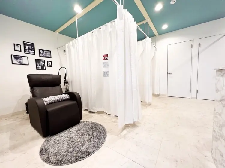 CRANE  LASH.の内観・外観1