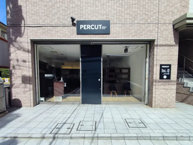 MEN'SHAIR PERCUTの内観・外観1