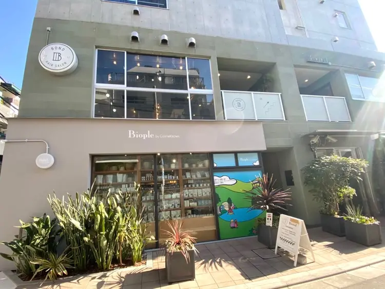 Bondの内観・外観3