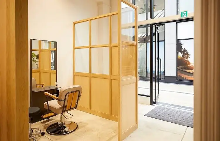 GO TODAY SHAiRE SALON 原宿Lux店の内観・外観1