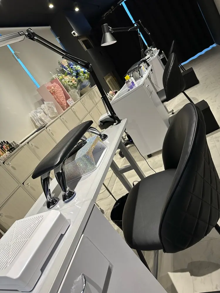 nail salon  DIAの内観・外観2