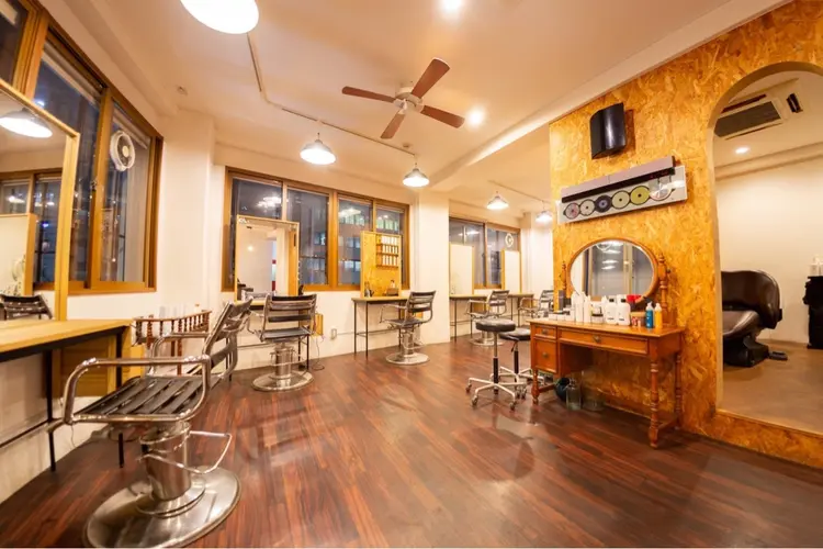 GIRLの内観・外観1