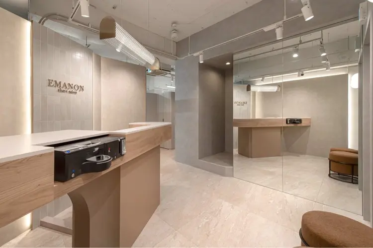 EMANON シェアサロン池袋３rd店の内観・外観1
