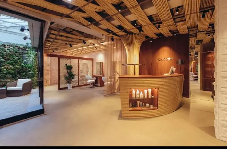 KINGDOMの内観・外観2