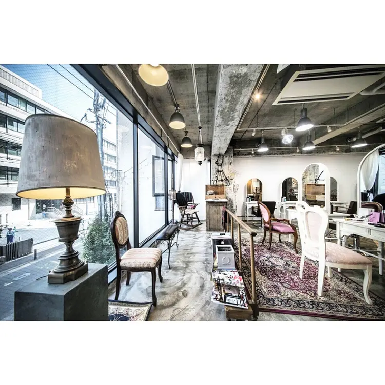 pia hair design yakuinの内観・外観1