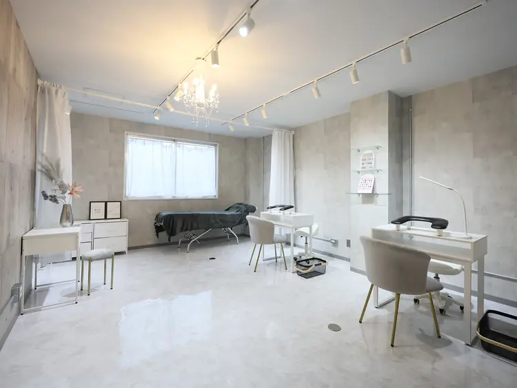 Nail&Eye salon Ruruの内観・外観2