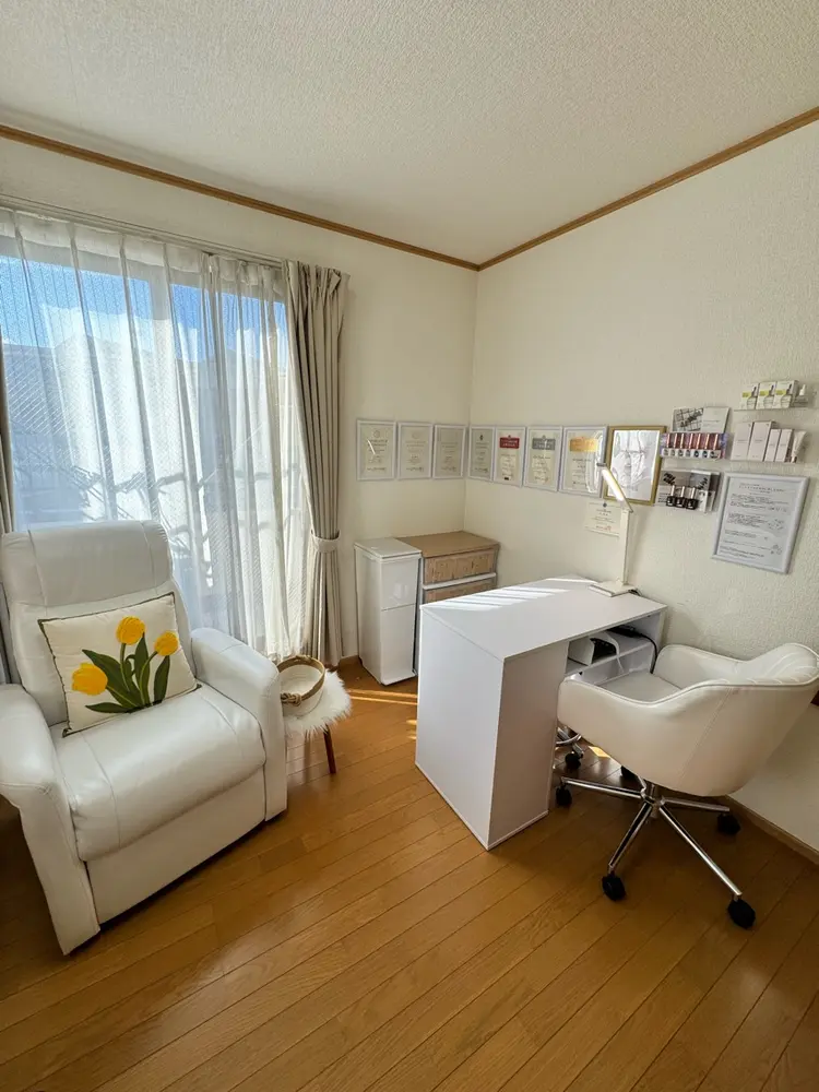 マホネイルの内観・外観1