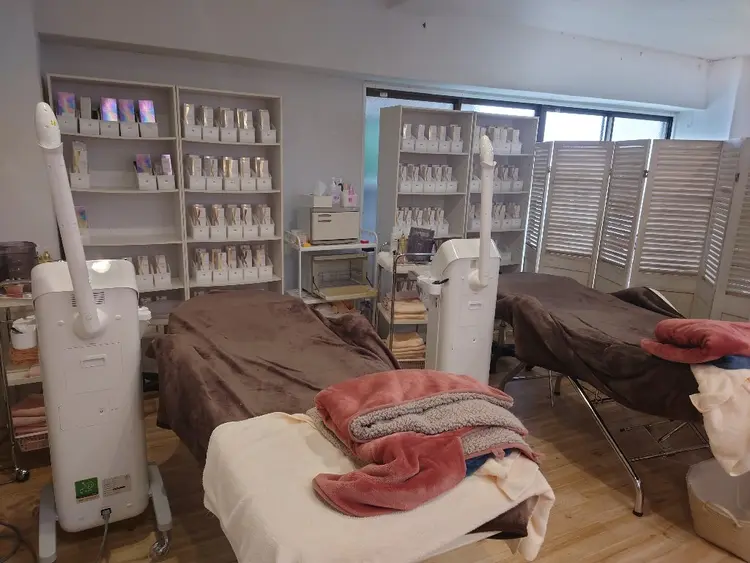 CEサロンプリムローズの内観・外観2