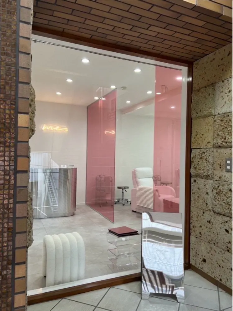 eyelashsalon me. 大宮一の宮通り店の内観・外観1