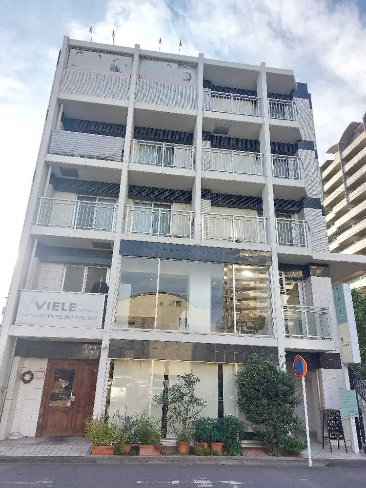 Nail salon　Diamond　Honeyの内観・外観1