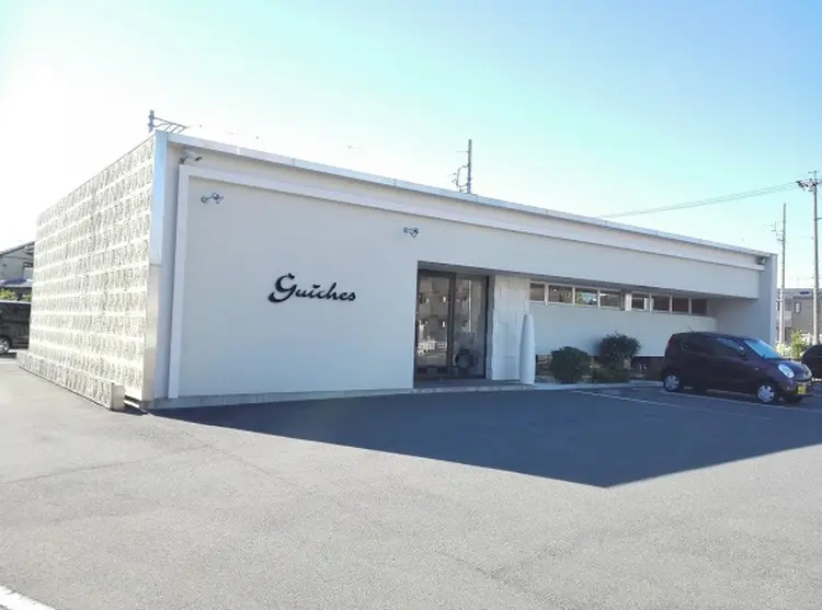 ギッシュ北外山店の内観・外観1