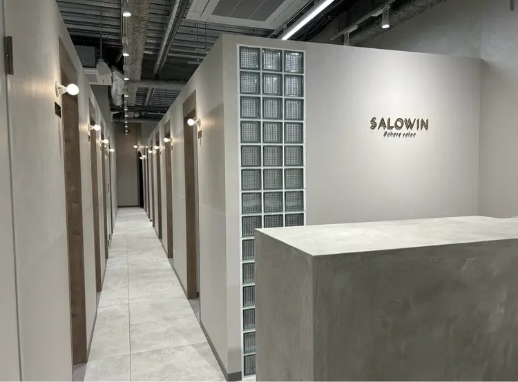 SALOWIN 栄３丁目店の内観・外観1