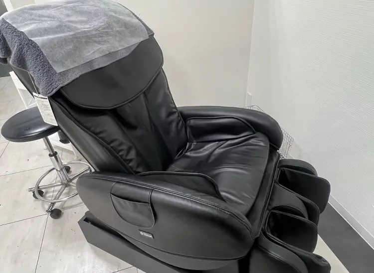 メンズ専用眉毛サロンエサージュオム 銀座店の内観・外観2