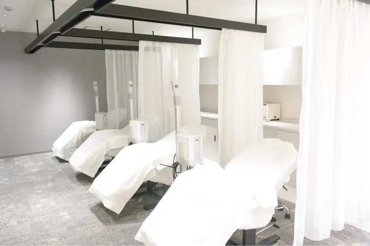 ウインズ海老名サロンの内観・外観2