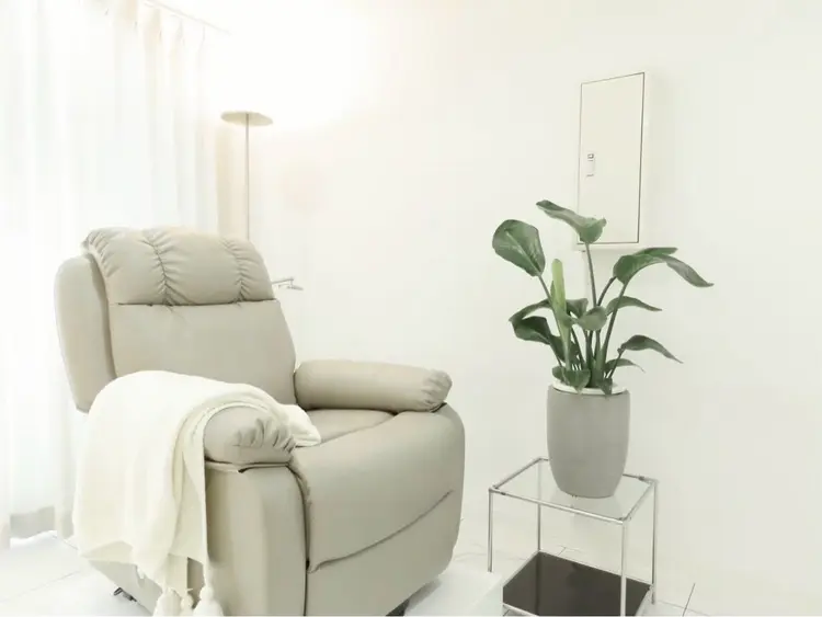 MIDIの内観・外観3