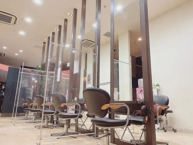 feel.aレキシントンプラザ店の内観・外観2