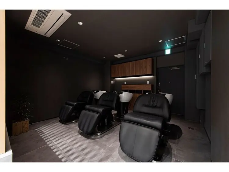 clan by headlight 鷺沼店の内観・外観2