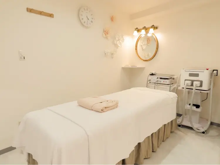 Queen Beauty Salon大久保本店の内観・外観1