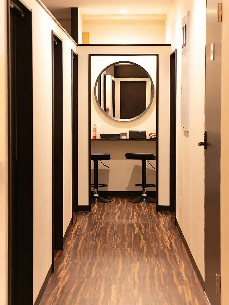 MY SPACE横浜店の内観・外観1