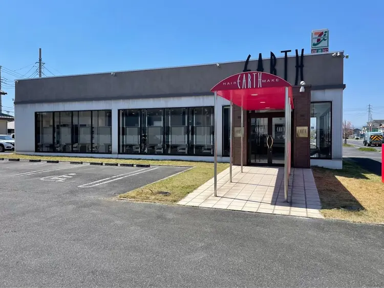 EARTHの内観・外観1