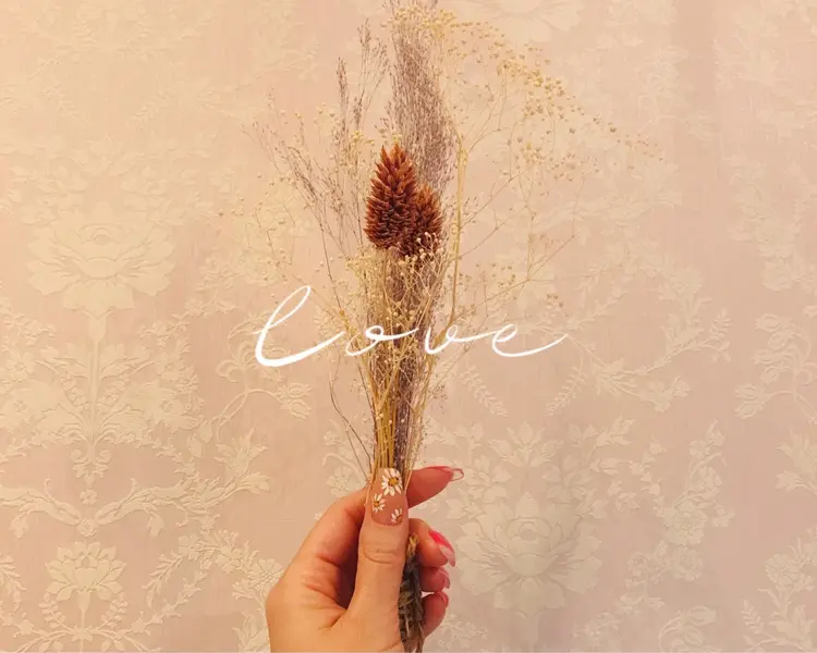 nails uwu(ネイルズ　ウー)の内観・外観1